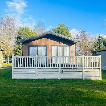 Bushmills Lodge With Hot Tub Thornton  Экстерьер фото